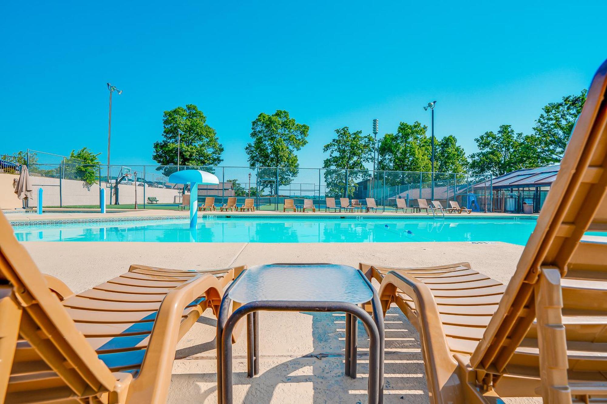 Lofty Retreat & Paradise Pointe Branson Exterior photo