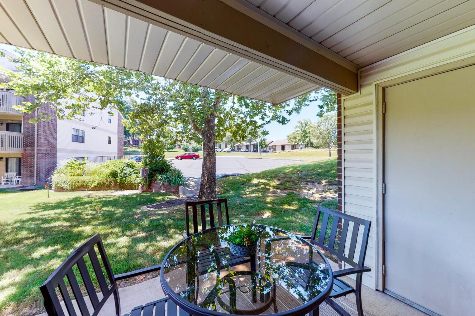 Lofty Retreat & Paradise Pointe Branson Room photo